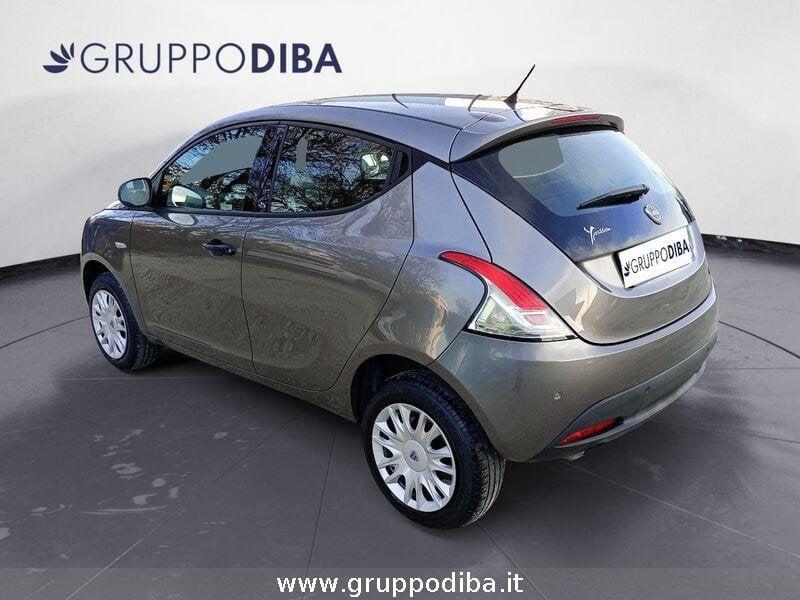 Lancia Ypsilon III 2015 Benzina 0.9 t.air Silver ecochic metano 80cv