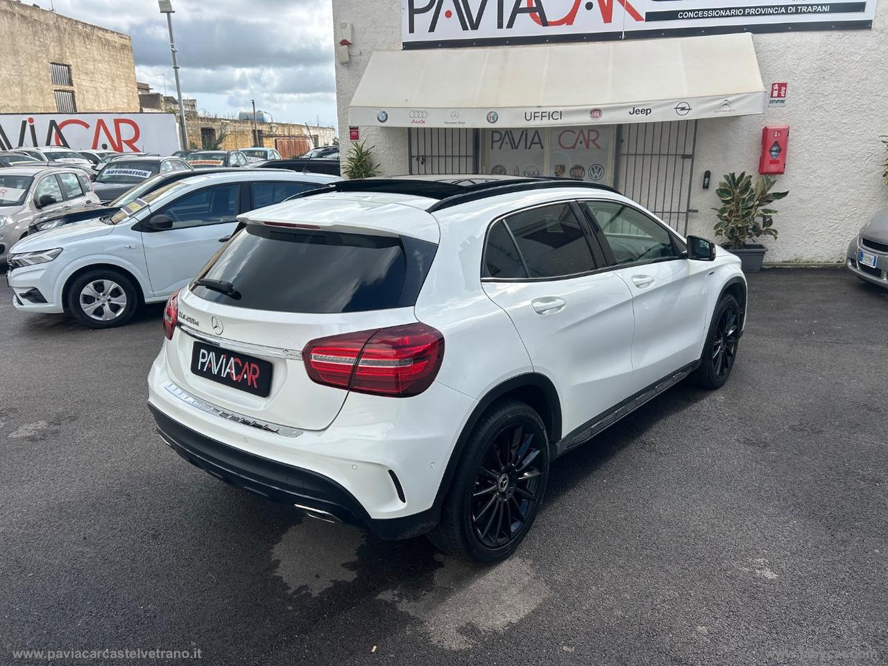 MERCEDES-BENZ GLA 200 d Automatic Premium NIGHT EDITION