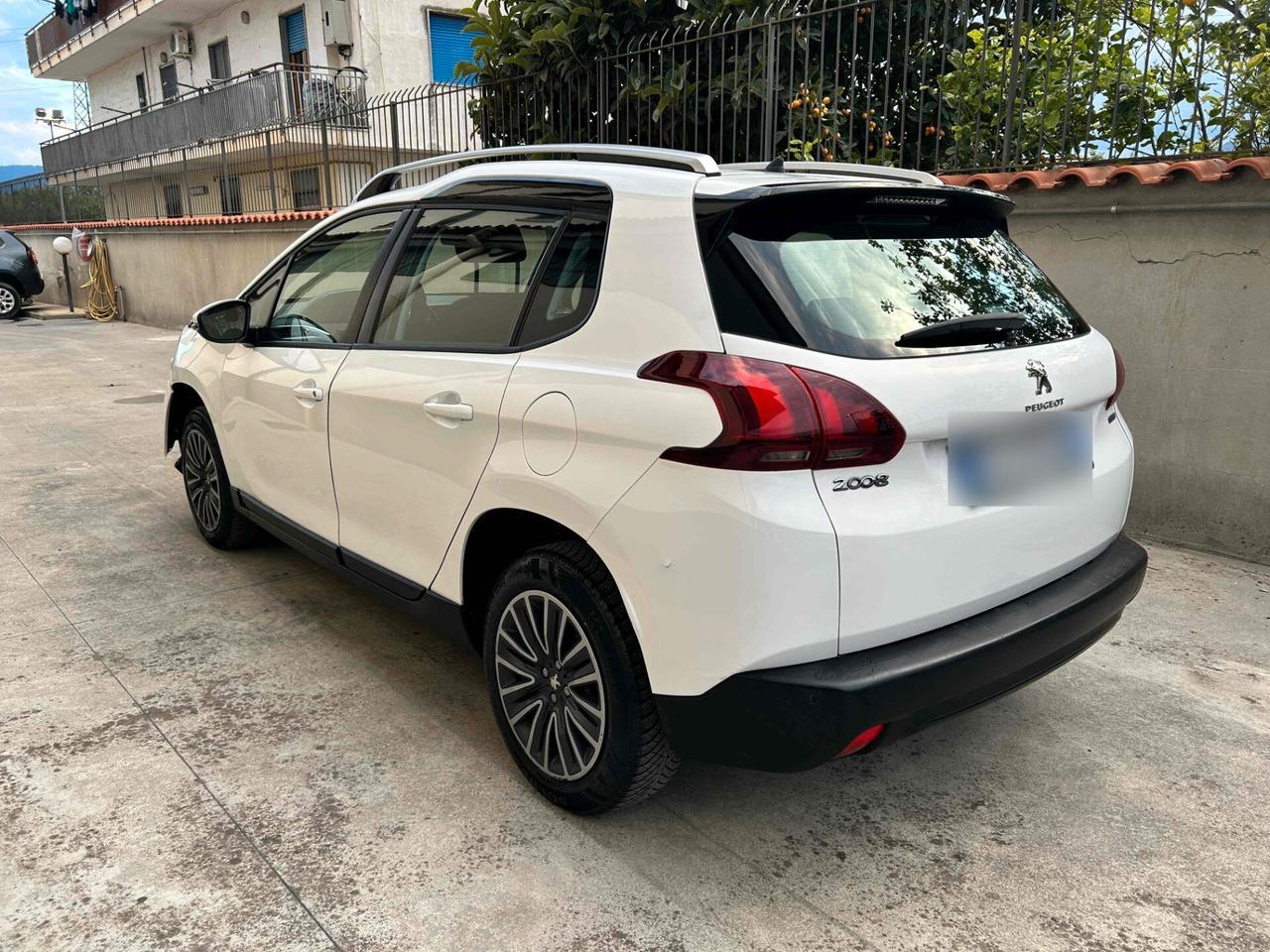 Peugeot 2008 1.2 Benzina 82CV - 2016