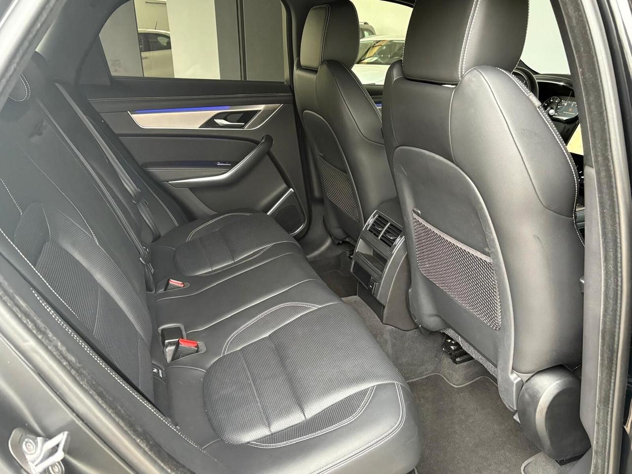 Jaguar F-Pace 2.0 D 204 CV AWD aut. R-Dynamic SE