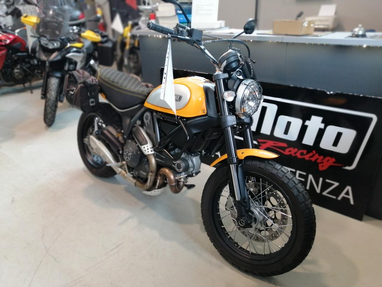 Ducati Scrambler classic ohlins