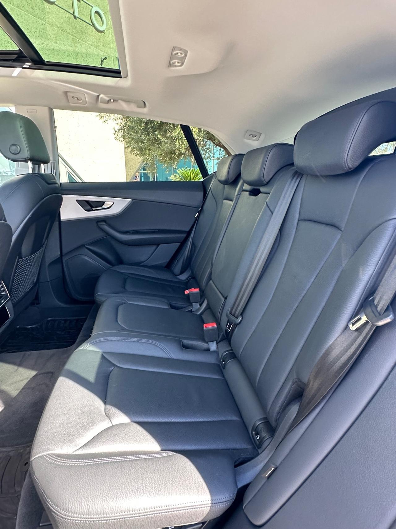 Audi Q8 45 tdi Sline possibilità noleggio no scoring