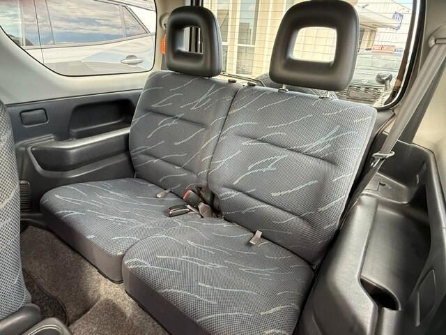 Suzuki Jimny 1.3i 16V 4WD JLX solo 64000km!