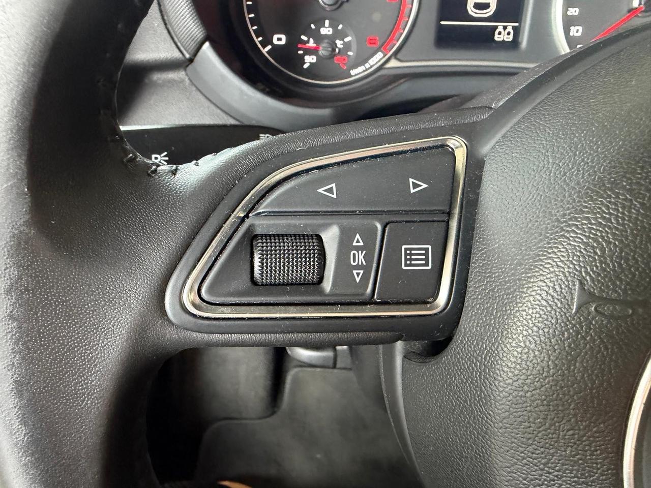 Audi A1 1.6 TDI S line edition plus