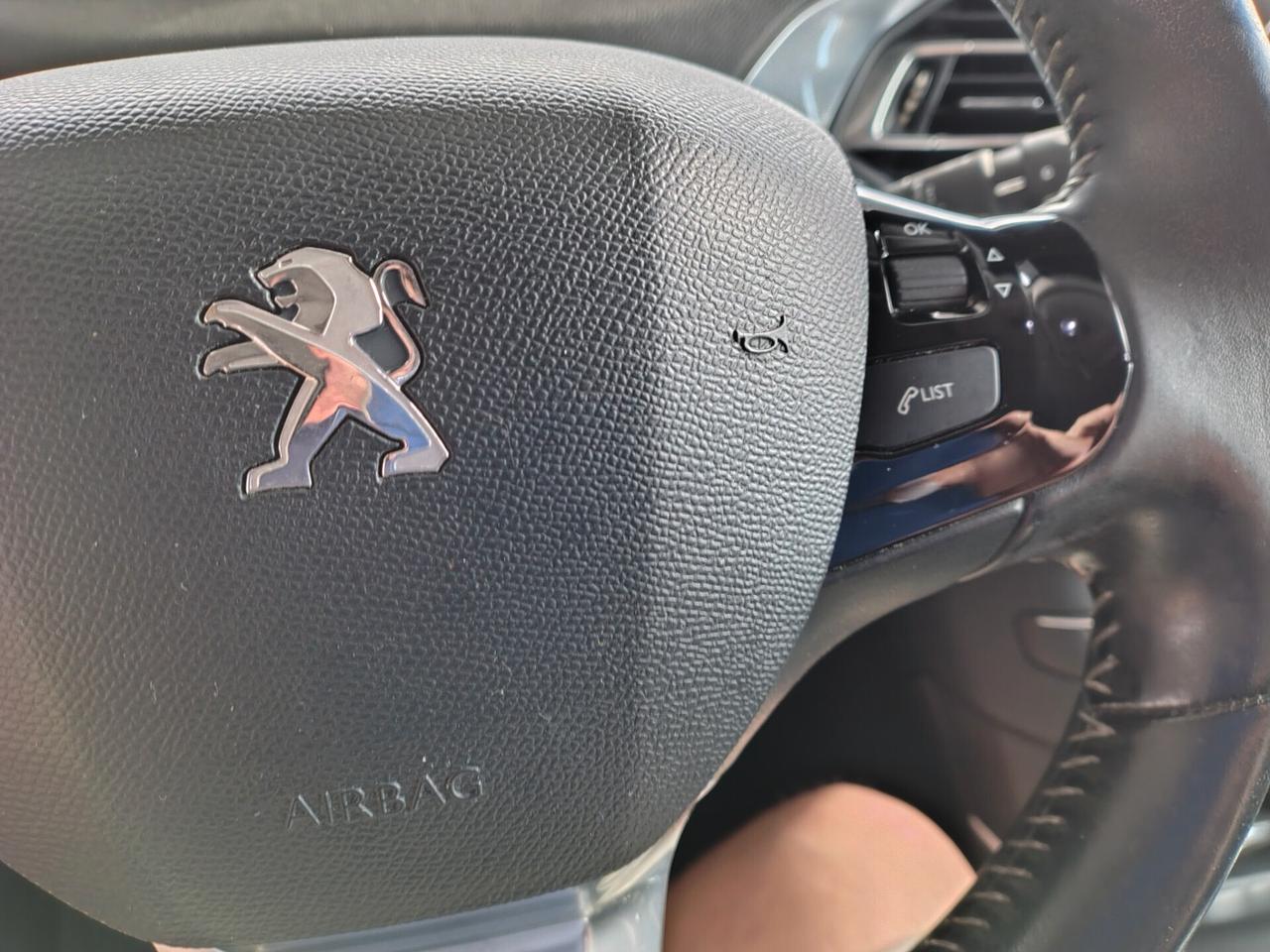 Peugeot 308 BlueHDi 120 S&S Business