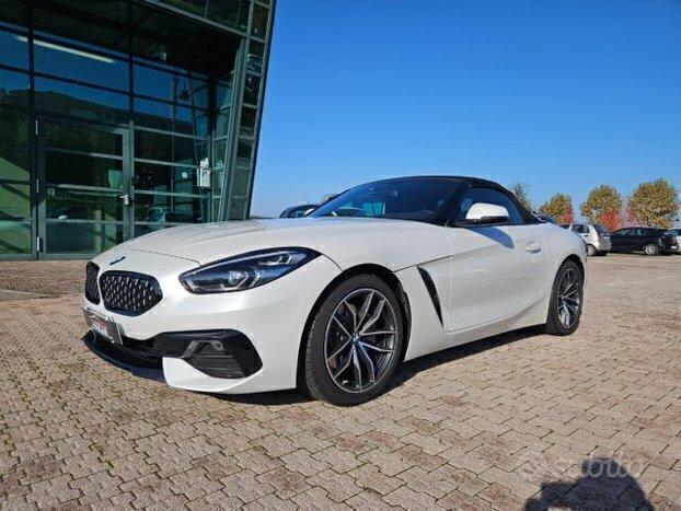 Bmw Z4 20i cc2000 cv 198 km 18000 pari al nuovo iva esposta