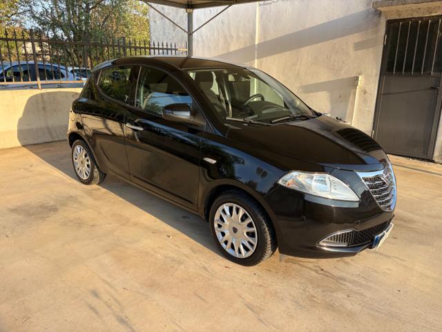 LANCIA Ypsilon 1.2 69 CV 5 porte GOLD OK NEOPATENTATI COME NUOVA