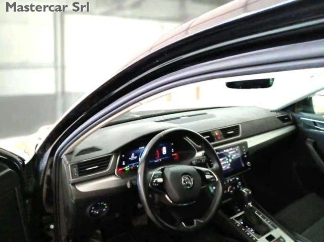 SKODA Superb Superb III Wagon iV 1.4 tsi phev Executive dsg -