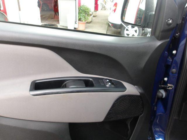 FIAT Doblo 1.4 Benzina 120cv AUTOVETTURA Doppia porta GANCIO