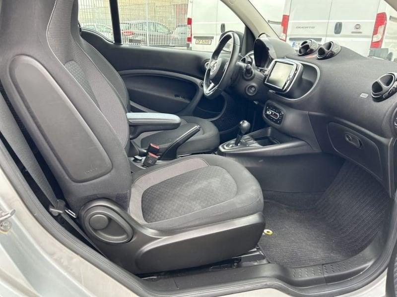smart fortwo EQ PASSION 4,6KW