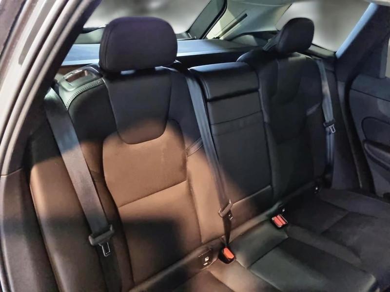 VOLVO XC60 B4 D AWD Geartronic Business Plus