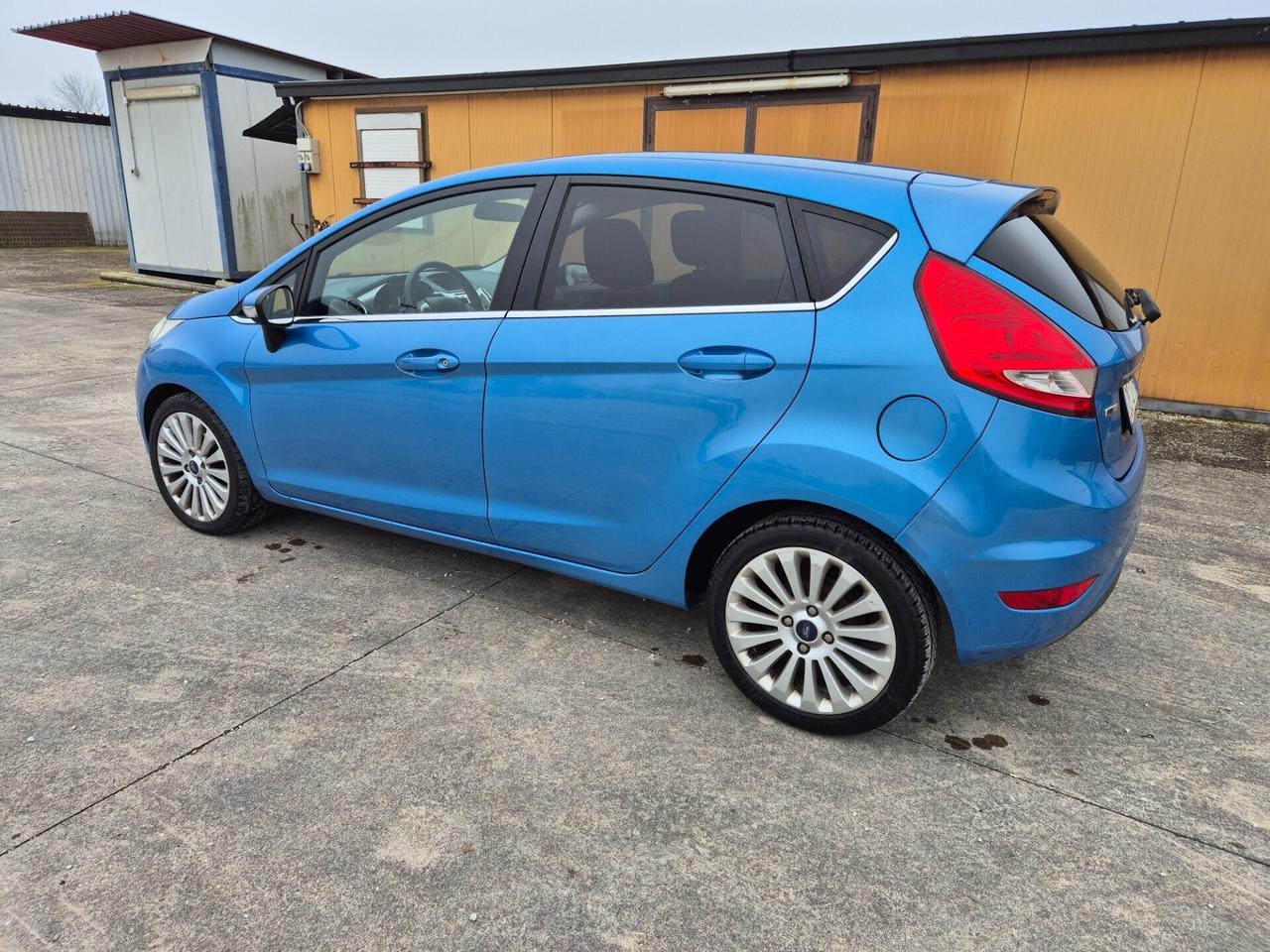 Ford Fiesta 1.6 TDCi 90CV DPF Titanium neopatentati