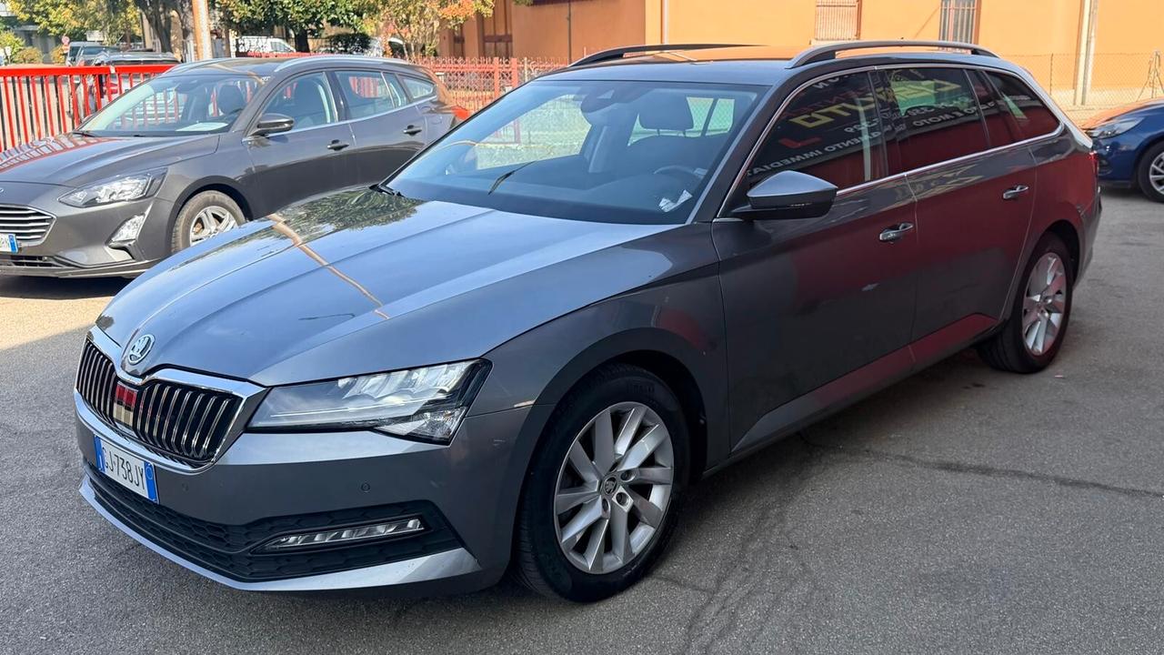Skoda Superb 2.0 TDI EVO 200 CV SCR DSG Wagon 4x4 Laurin&Klement