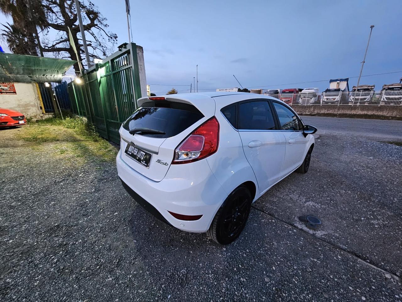 Ford Fiesta 1.4 5p. Bz.- GPL Titanium