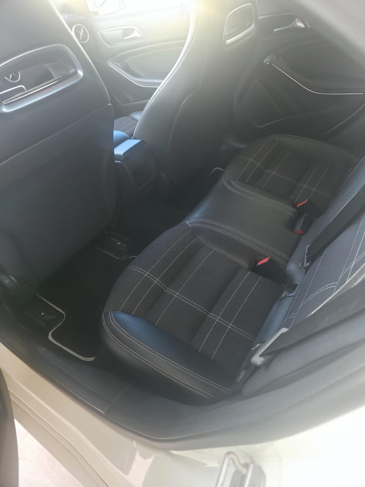 Mercedes-benz A 160 d Premium
