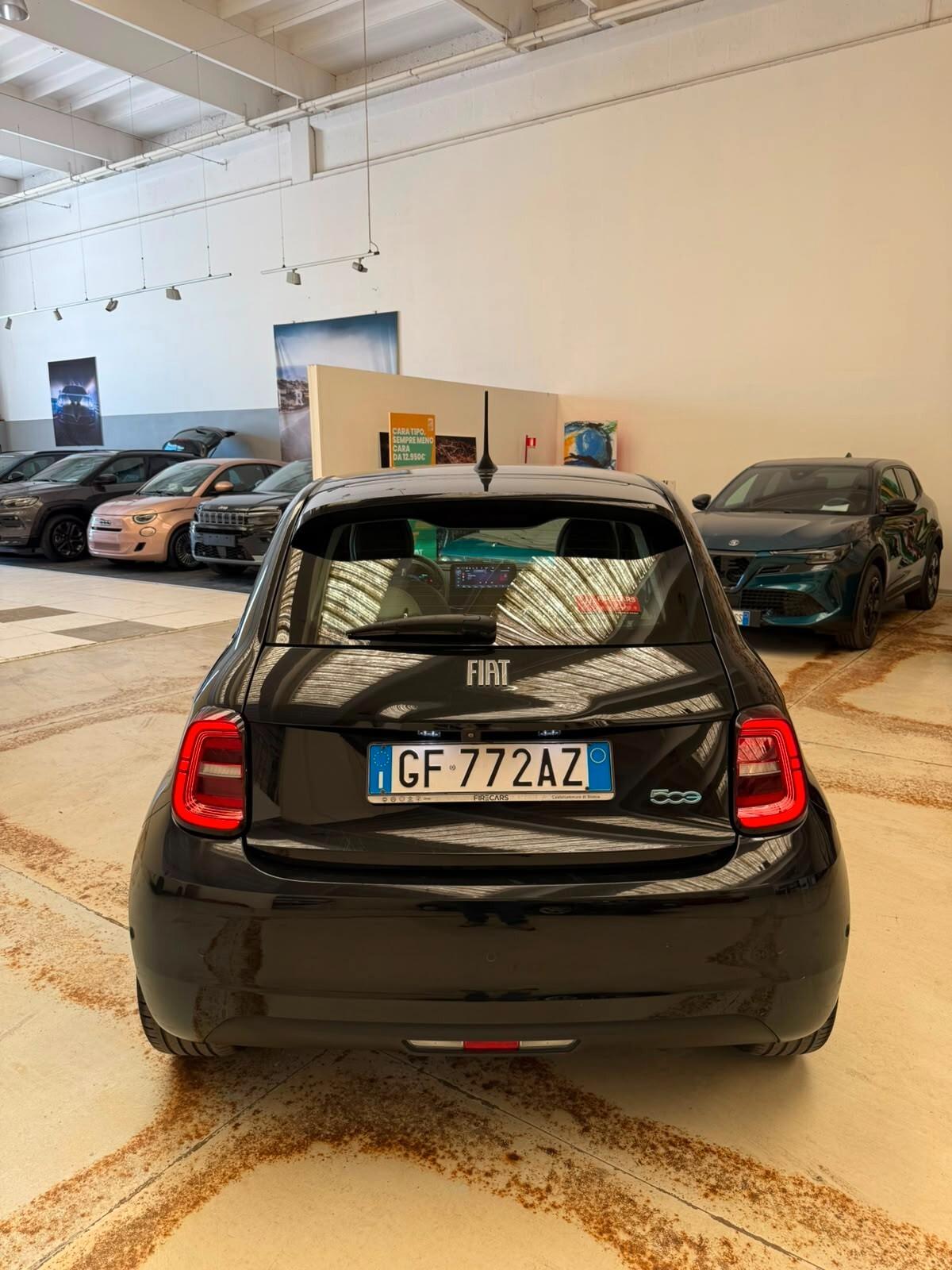 Fiat 500e 3+1 42 kWh La Prima