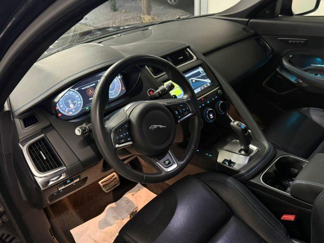JAGUAR E-Pace 2.0 AWD aut. R-Dynamic SE
