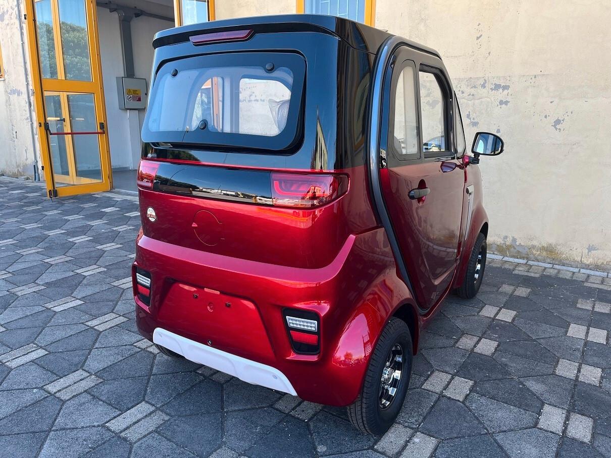 DELTA Plus scooter cabinato anziani/disabili microcar
