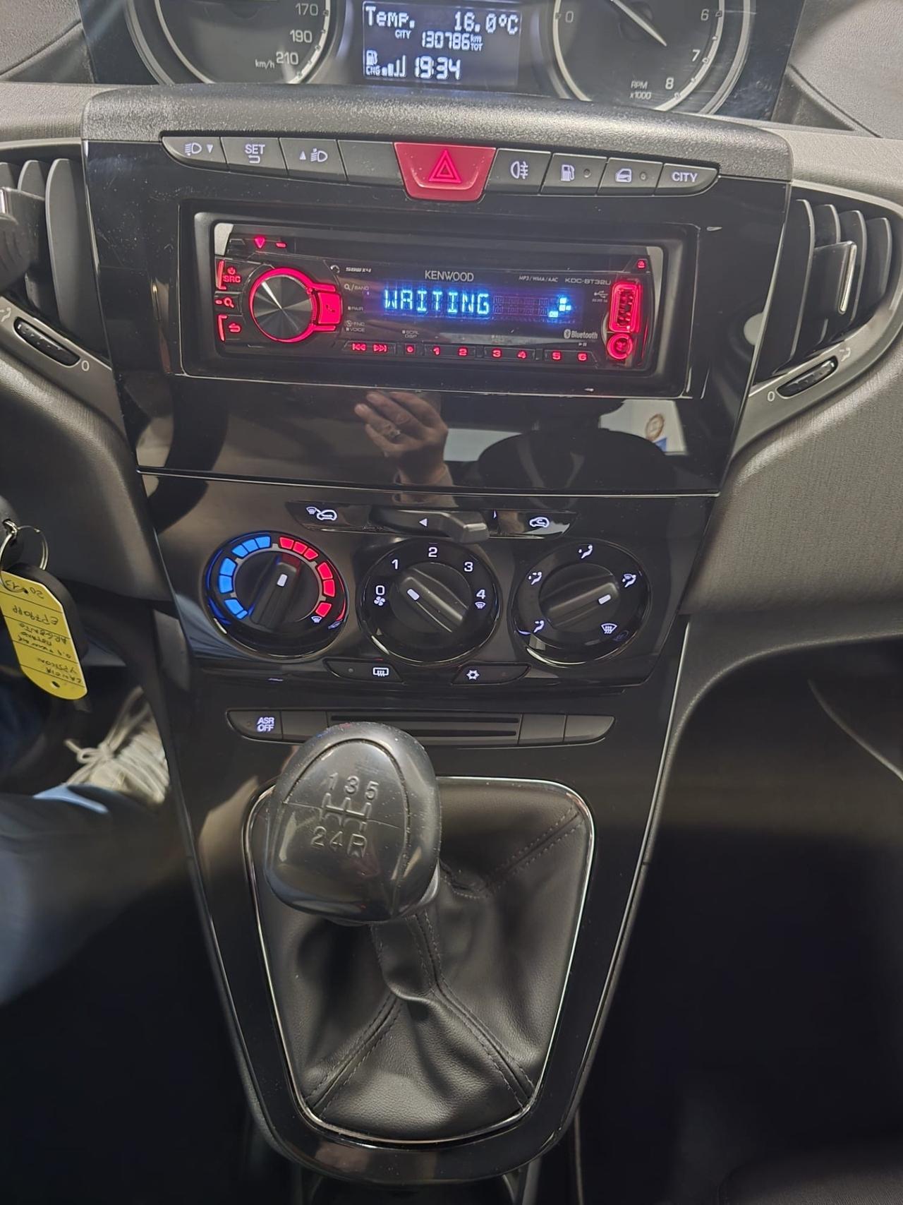 Lancia Ypsilon 0.9 TwinAir 85 CV 5 porte Metano Ecochic Gold