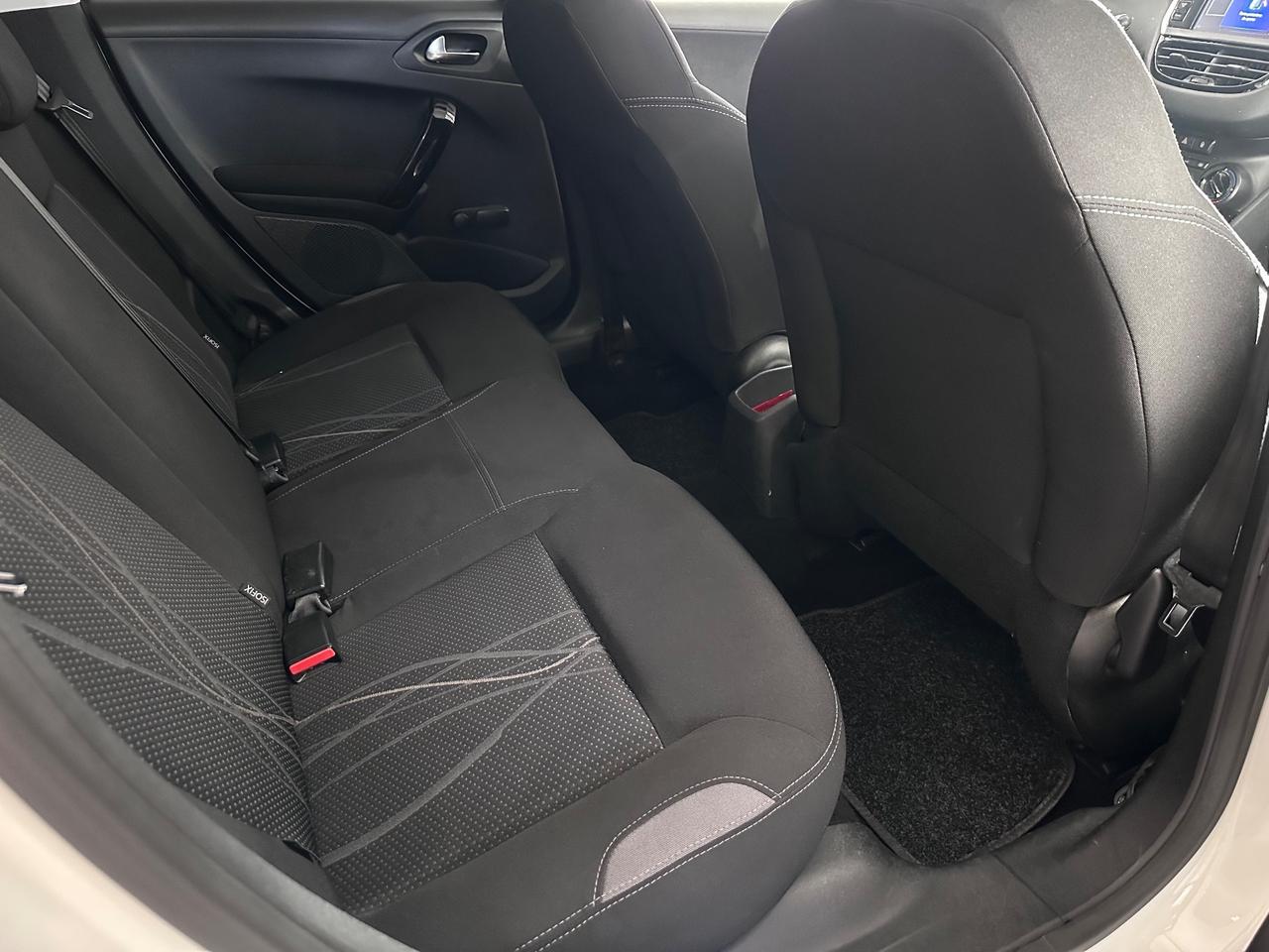 Peugeot 208 1.2 Benzina 82 CV 5 porte Ok Neopatentati