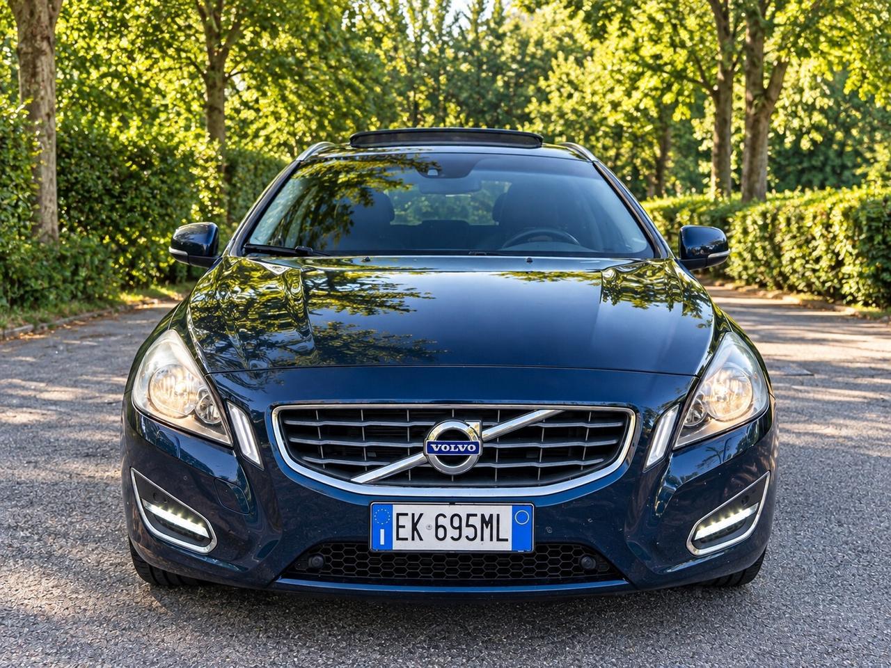 Volvo V60 D5 AWD Geartronic Summum 215 CV – Automatica 4x4 Tetto Apribile