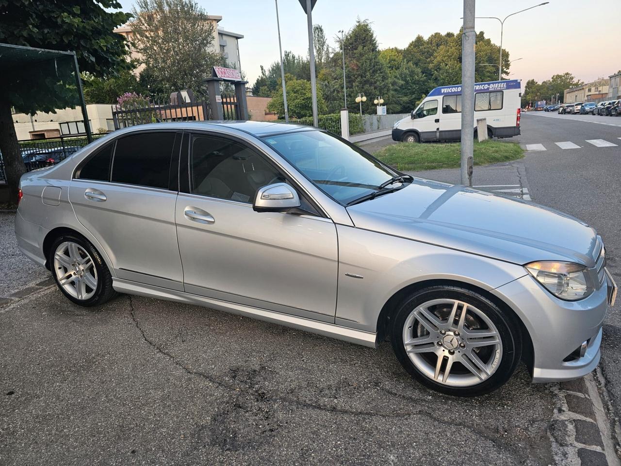 Mercedes-benz C 220 CDI 170cv Avantgarde AMG*Navi*17*Unipro*