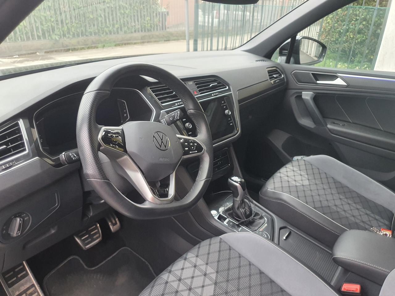 Volkswagen Tiguan 2.0 TDI 150 CV SCR DSG 4MOTION R-Line