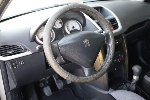 PEUGEOT 207 1.4 ECO GPL 75CV 5Porte Sport per NEOPATENTATI