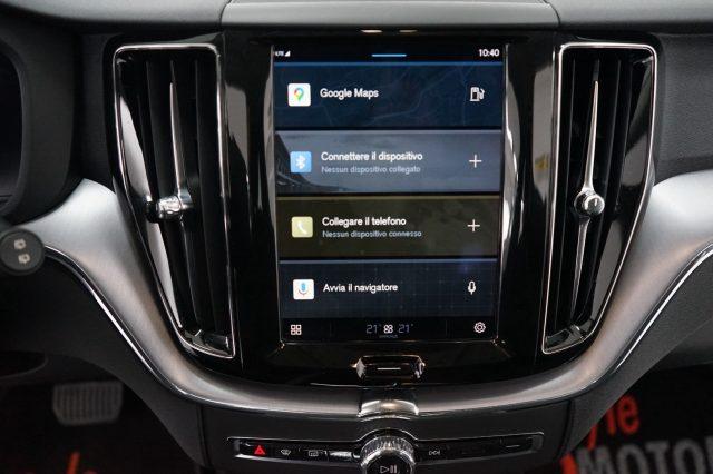 VOLVO XC60 B4 (d) AWD automatico Momentum Sport