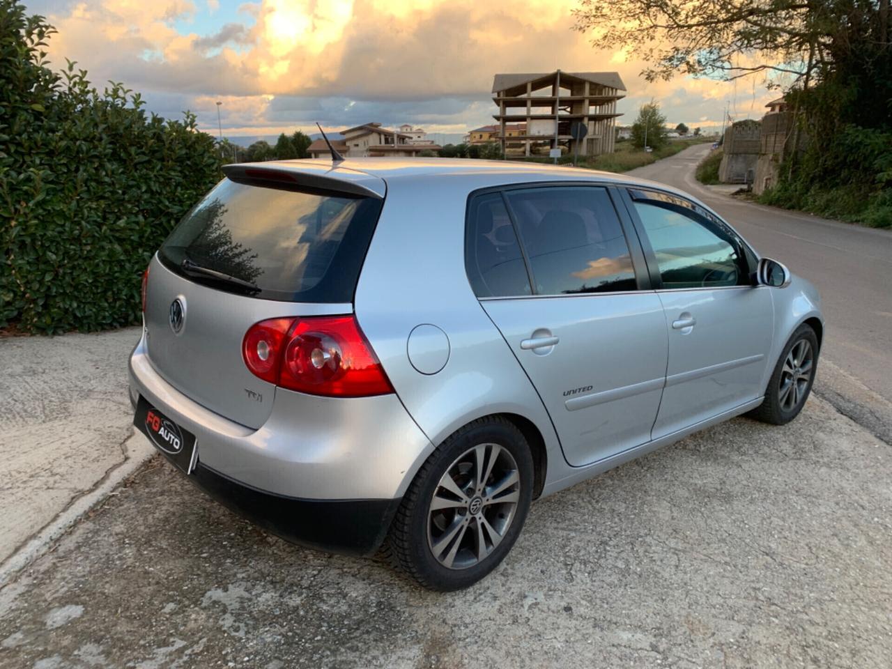 Volkswagen Golf 1.9 TDI 105 cv DPF 5p