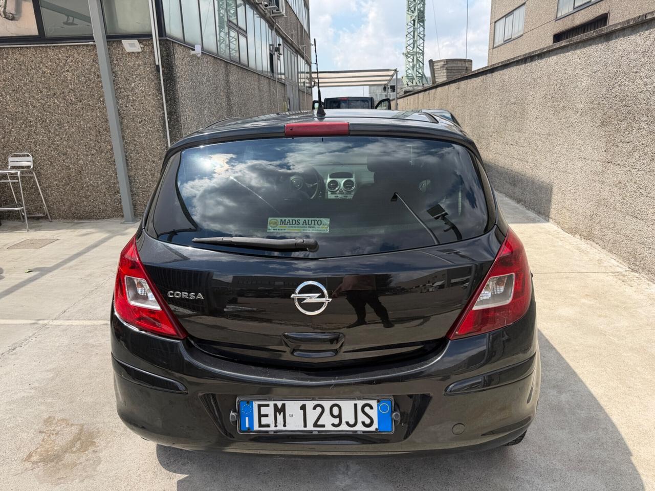 Opel Corsa 1.2 benzina-gpl originale valido 2032 euro5b