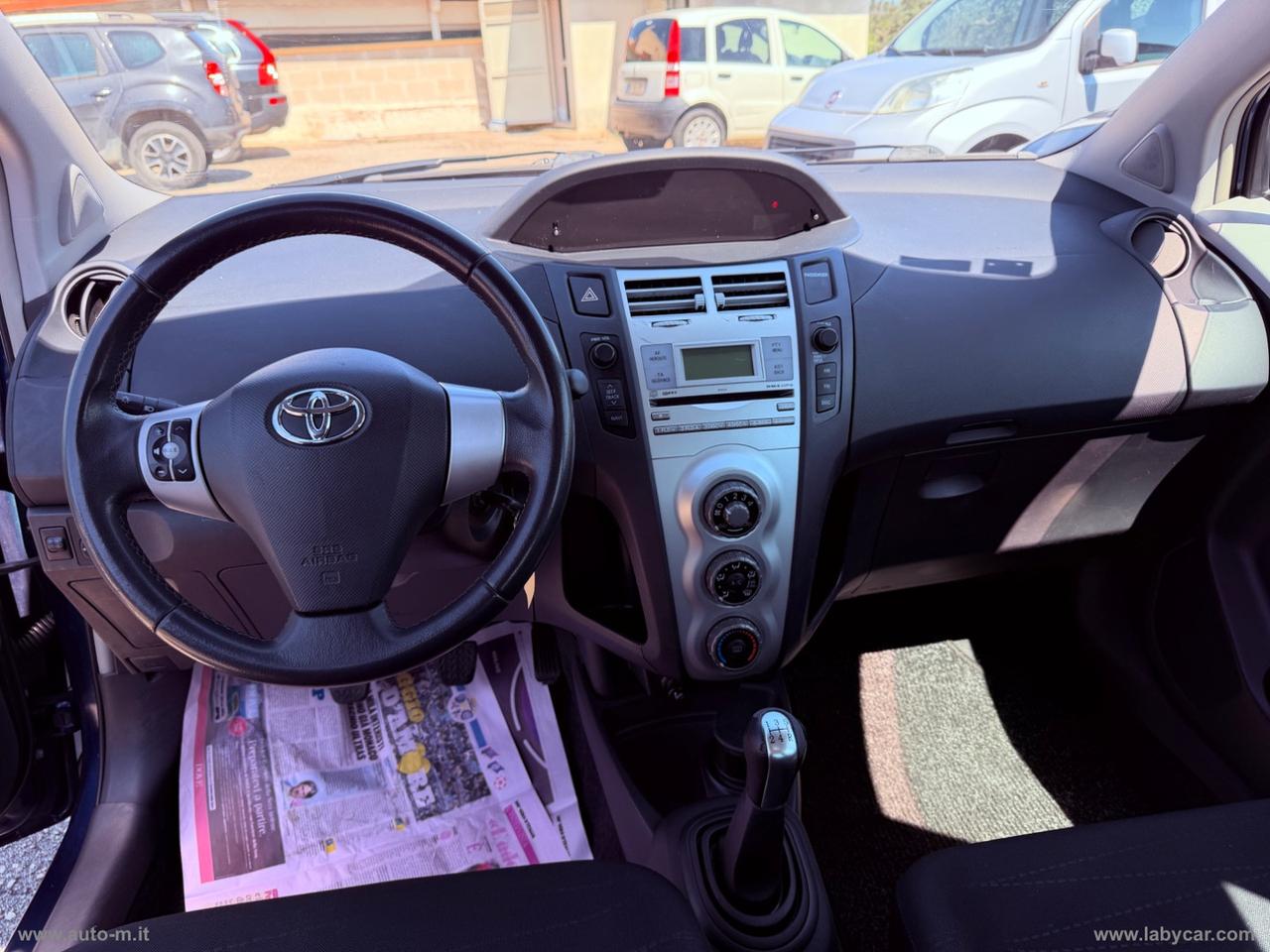 TOYOTA Yaris 1.0 5p. Sol