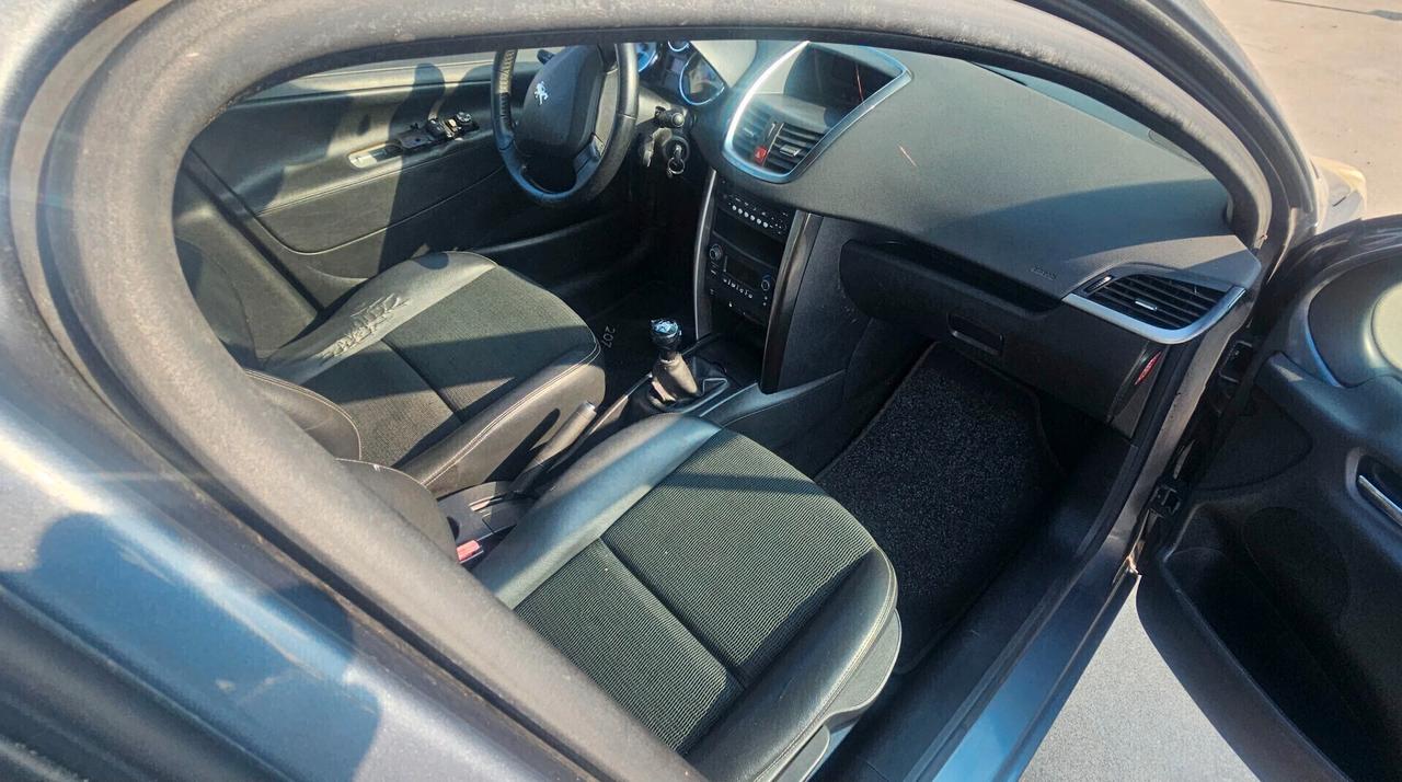 PEUGEOT 207 1.4 TETTO PANORAMICO