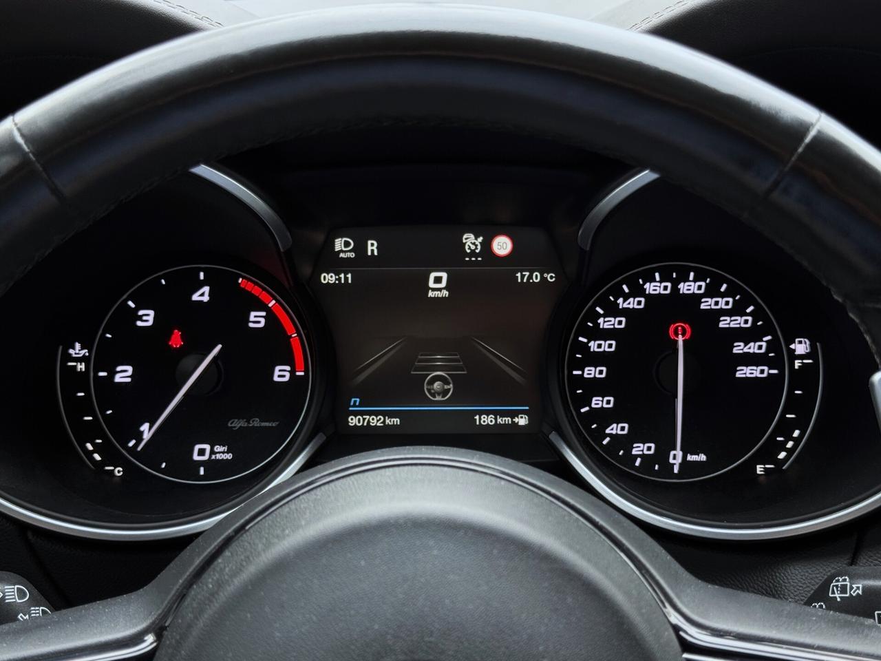 Alfa Romeo Stelvio 2.2 Turbo Diesel Ti 160CV TETTO