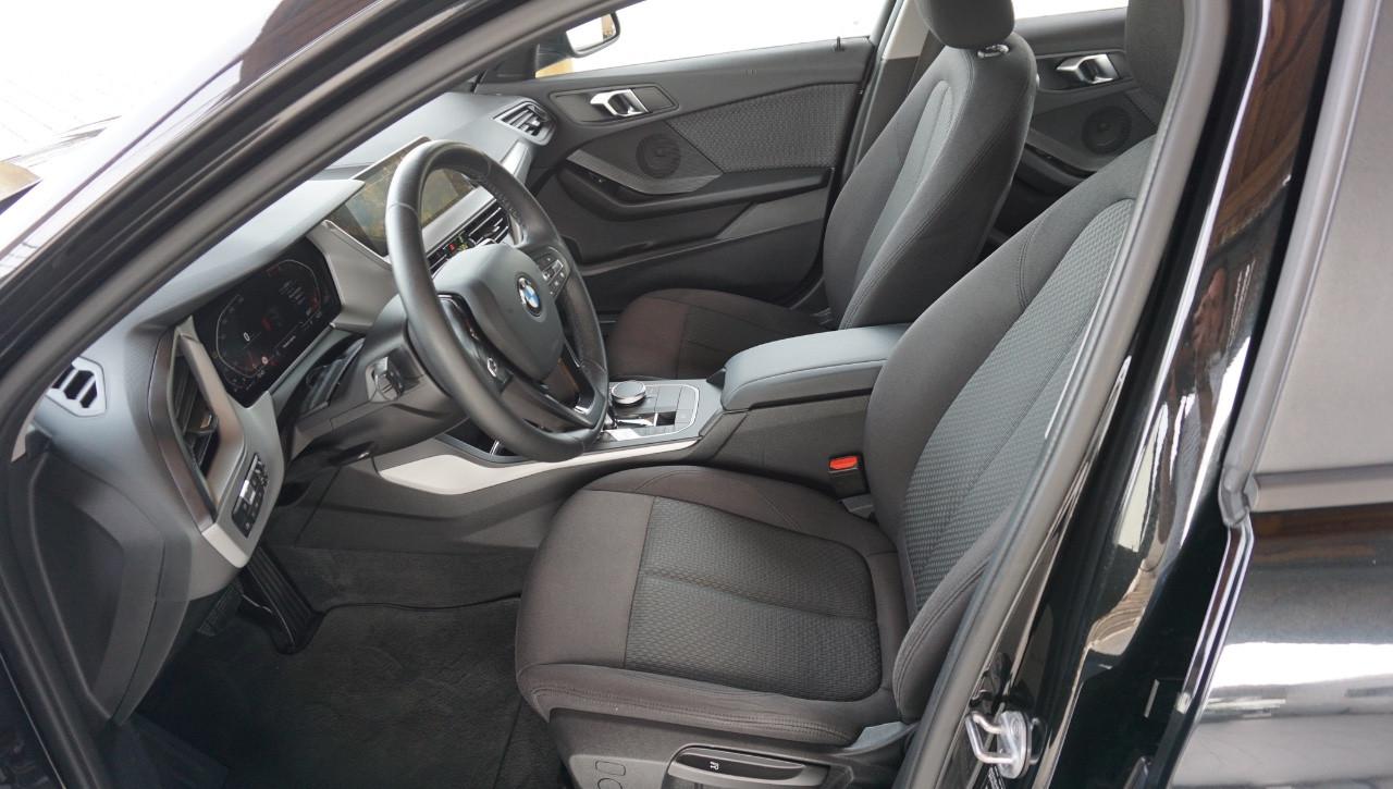 BMW 118 i Business Advantage 140cv auto