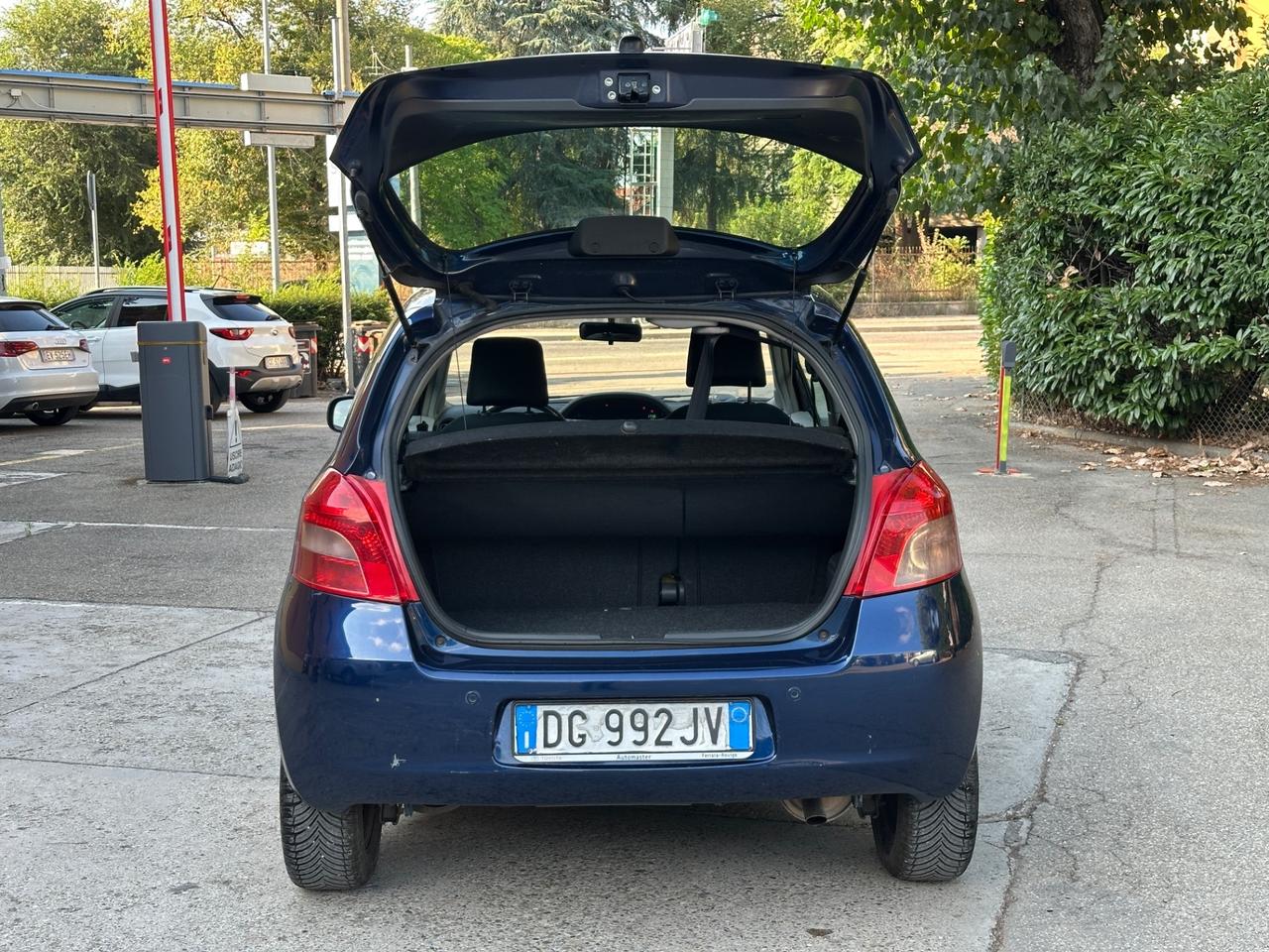 Toyota Yaris 1.3 3 porte cambio automatico
