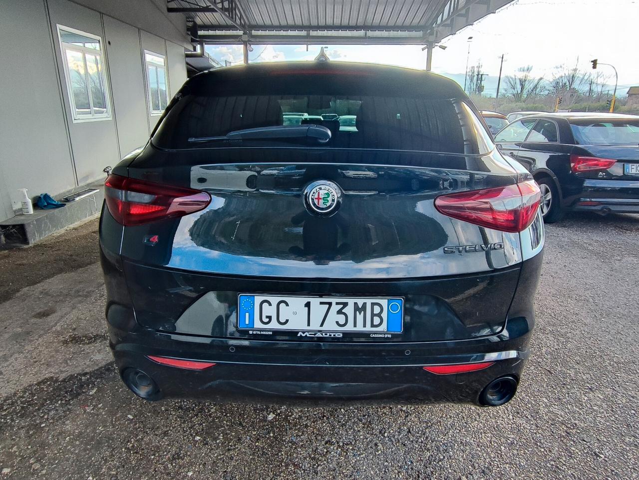 Alfa Romeo Stelvio 2.2 Turbodiesel 210 CV AT8 Q4 Veloce