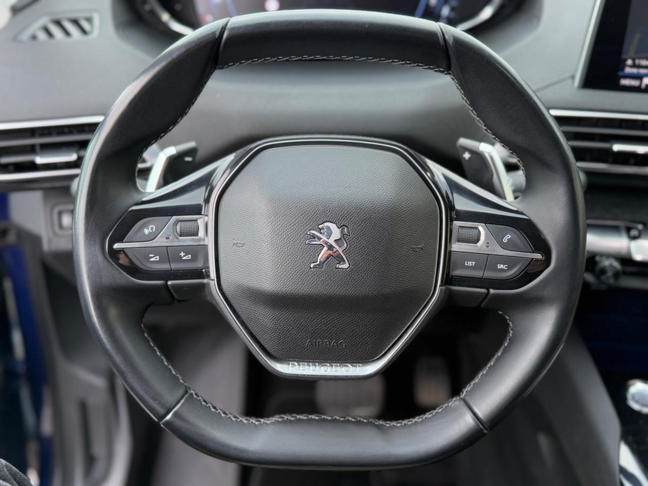 Peugeot 3008 1.5 Allure NAVI, RETROCAMERA, EURO 6!