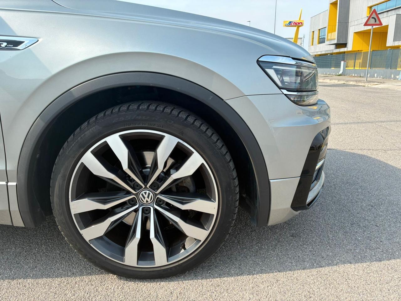 Tiguan 2.0 TDI SCR DSG 4MOTION Advanced BMT R-line