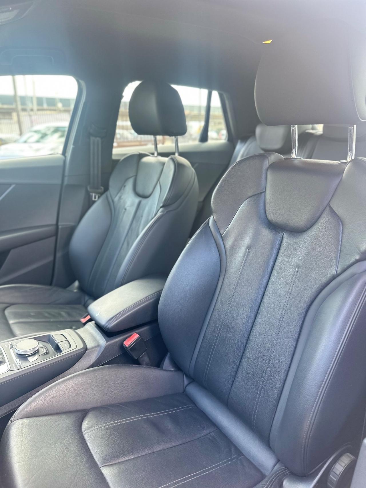 Audi Q2 30 TDI Business