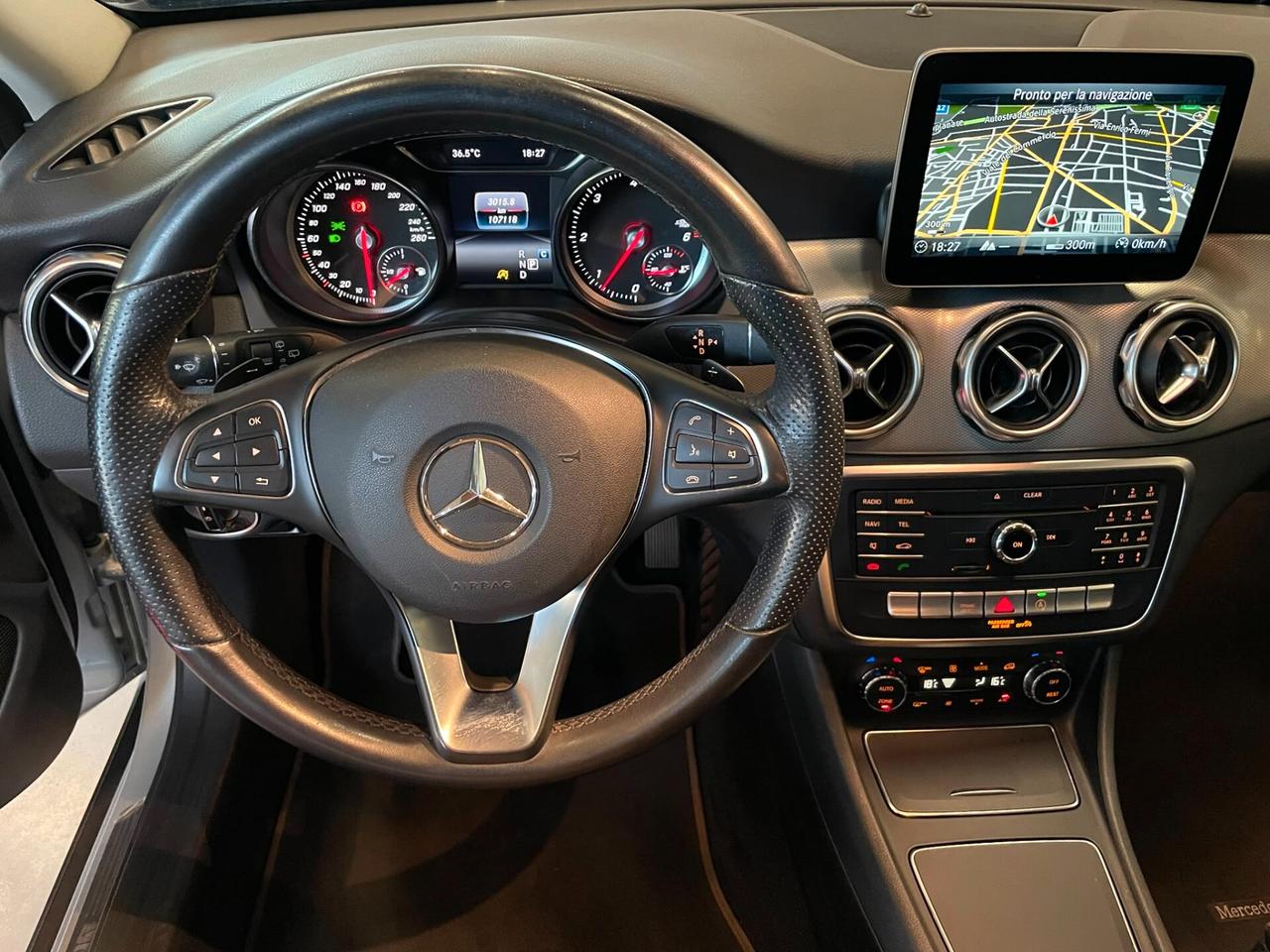 Mercedes-benz GLA 200 d Automatic Sport