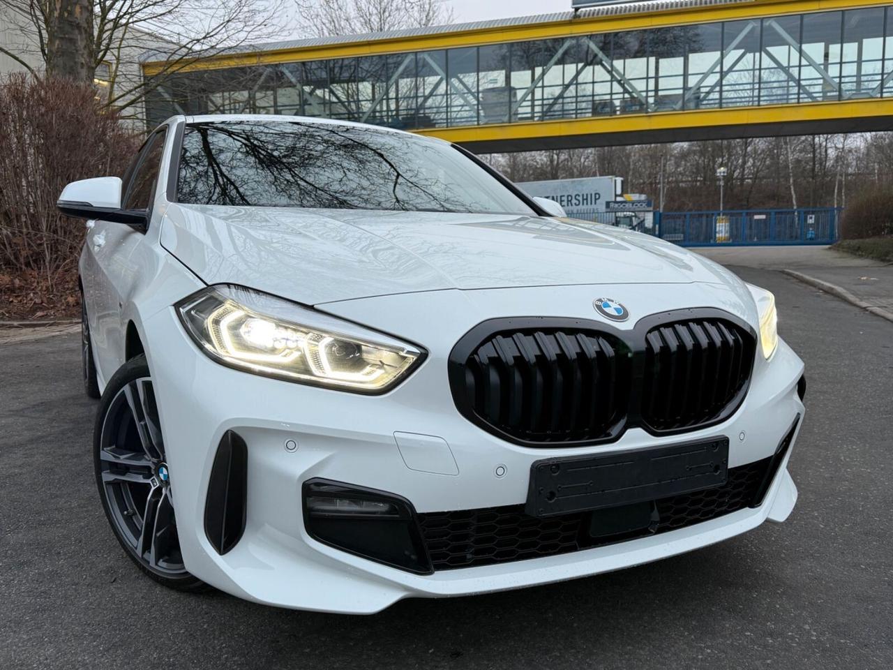 Bmw 120 120i 5p. Msport