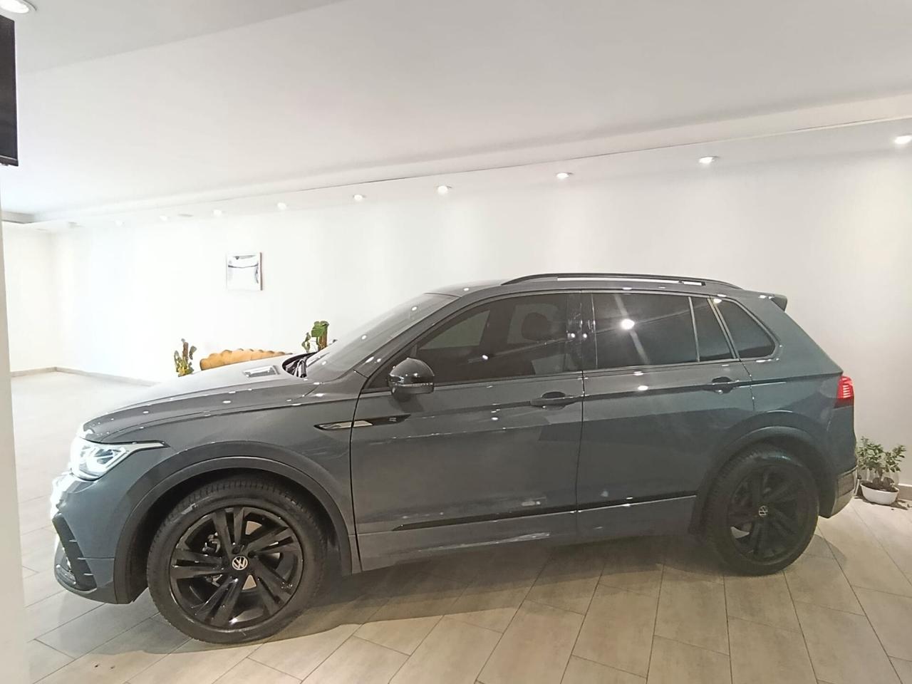 VOLKSWAGEN TIGUAN 1.5 BENZINA ANNO 2022 KM25000