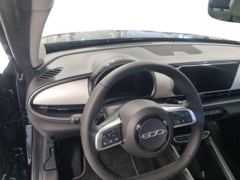 FIAT 600 (2023-->) Hybrid 100 CV DCT MHEV La Prima