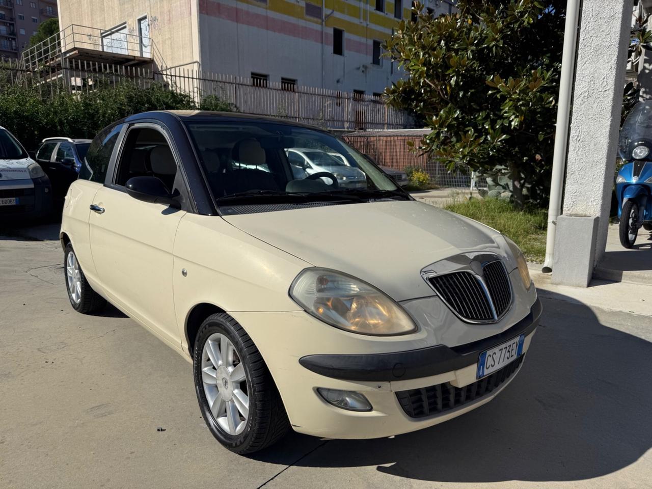Lancia Ypsilon 1.2 Oro