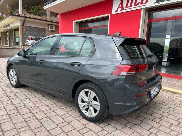 VOLKSWAGEN Golf 1.5 TGI DSG Life