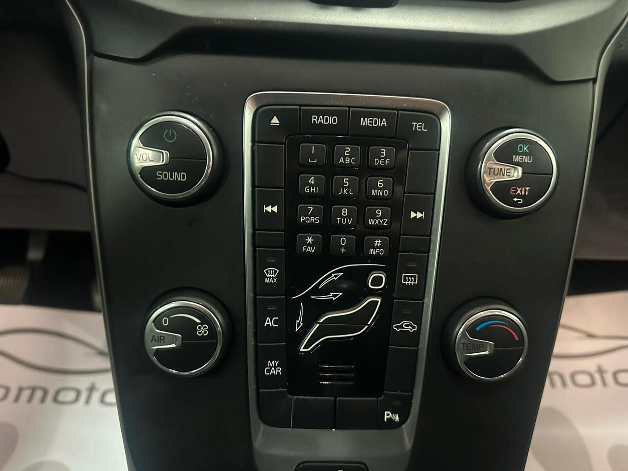 Volvo V40 Cross Country D2 Business Plus