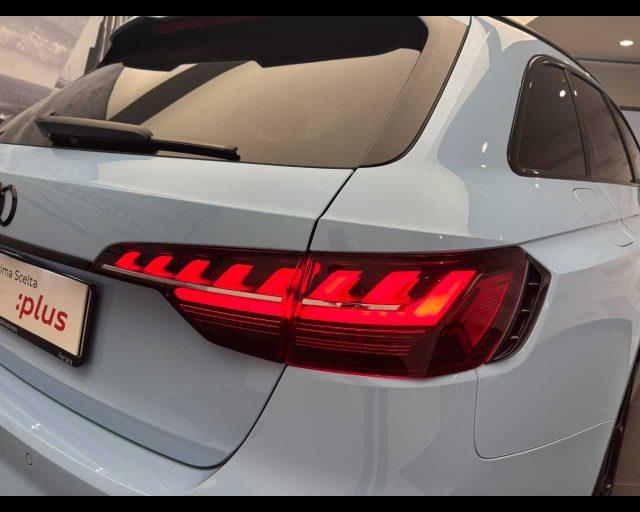 AUDI RS 4 Avant