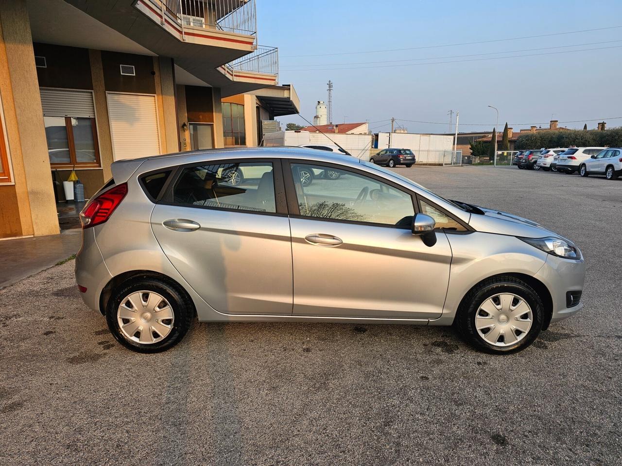 Ford Fiesta 1.2 60CV 5 porte - Neopatentati