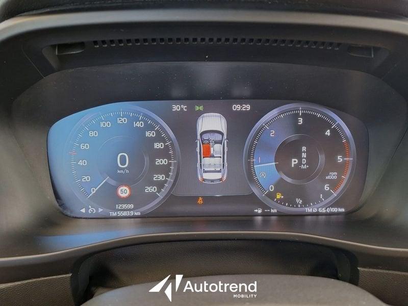 Volvo XC40 D3 150 CV Automatica Momentum